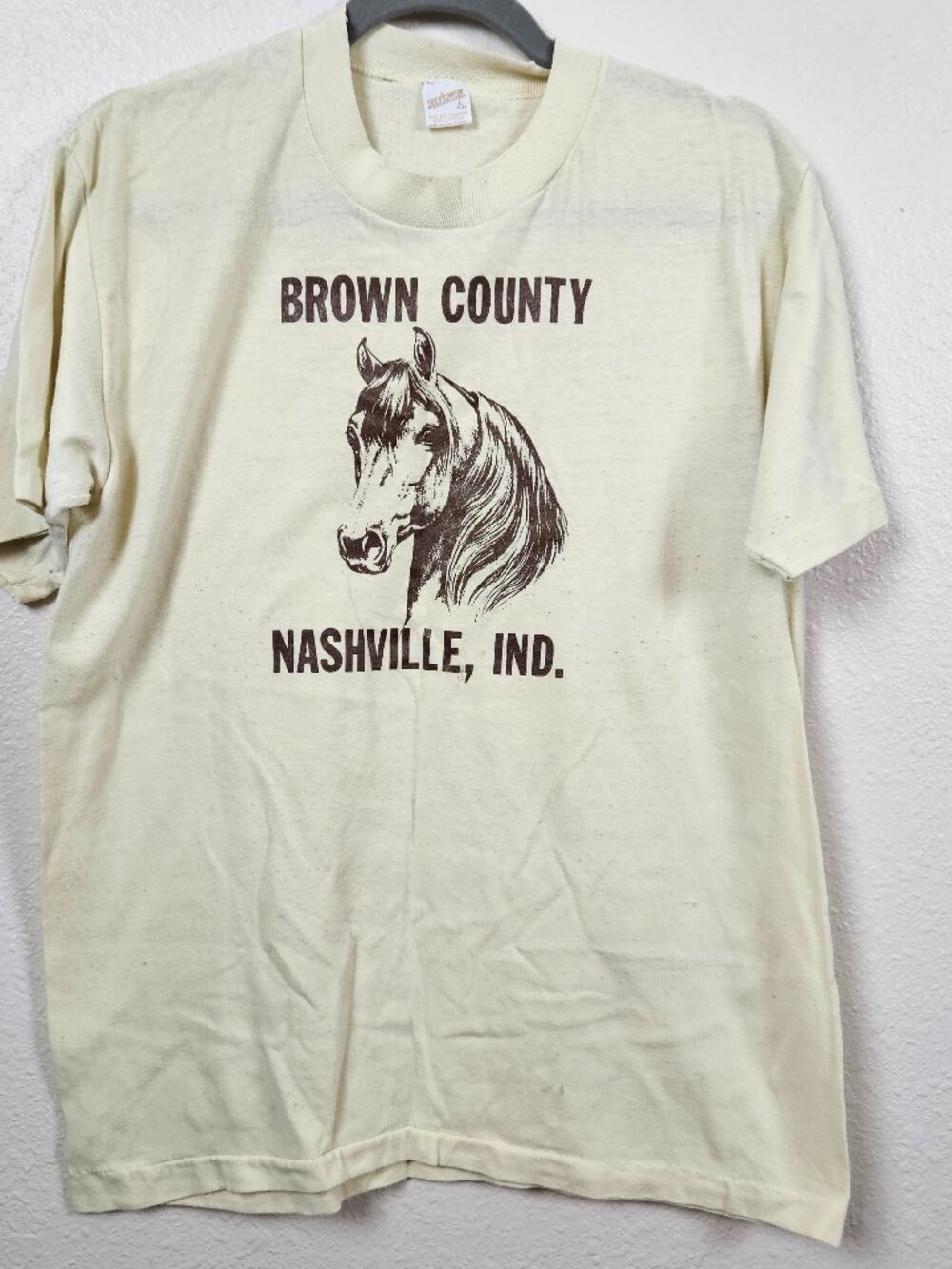 Vintage graphic tee brown county indiana off white yellow medium